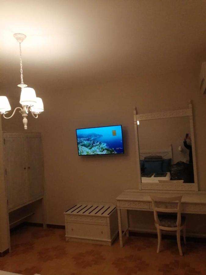 Dionisia Apartments 8 克法洛斯 外观 照片